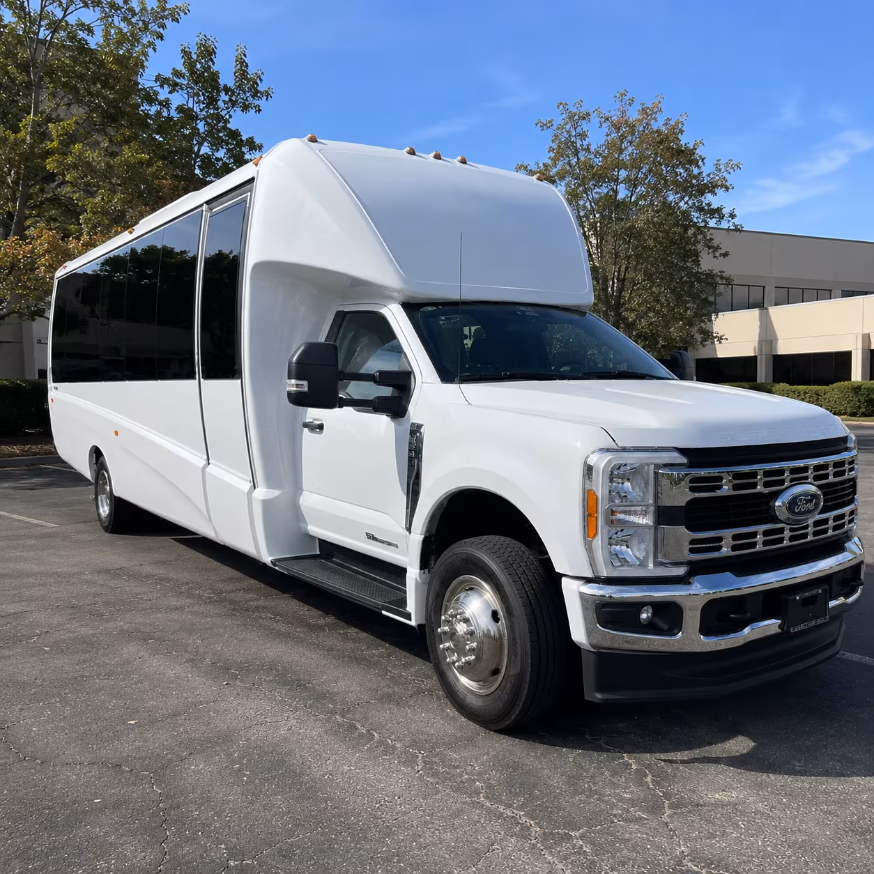 shuttle buses to granada theater house of blues dallas and deep ellum venues